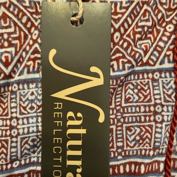 Beautiful blouse - Picture 3 of 5